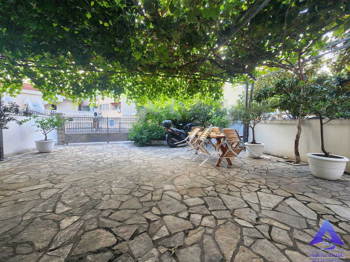 house with apartments for sale mini hotel budva montenegro www.adriastone.com_8