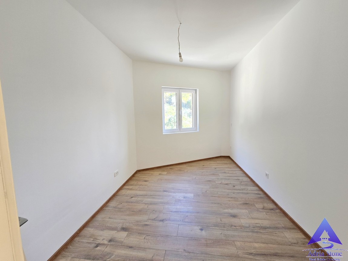 two bedroom apartment in petrovac sea view parking budva montenegro www.adriastone.com_2