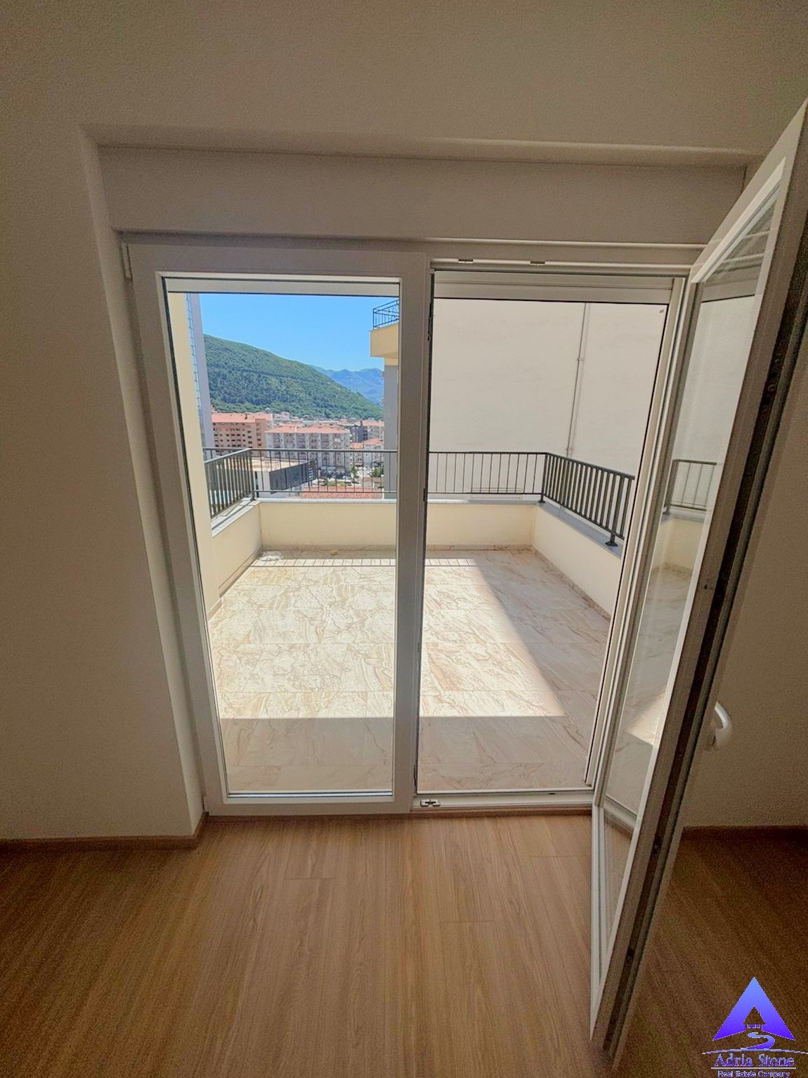 dubovica apartment for sale one bedroom budva montenegro www.adriastone.com_2