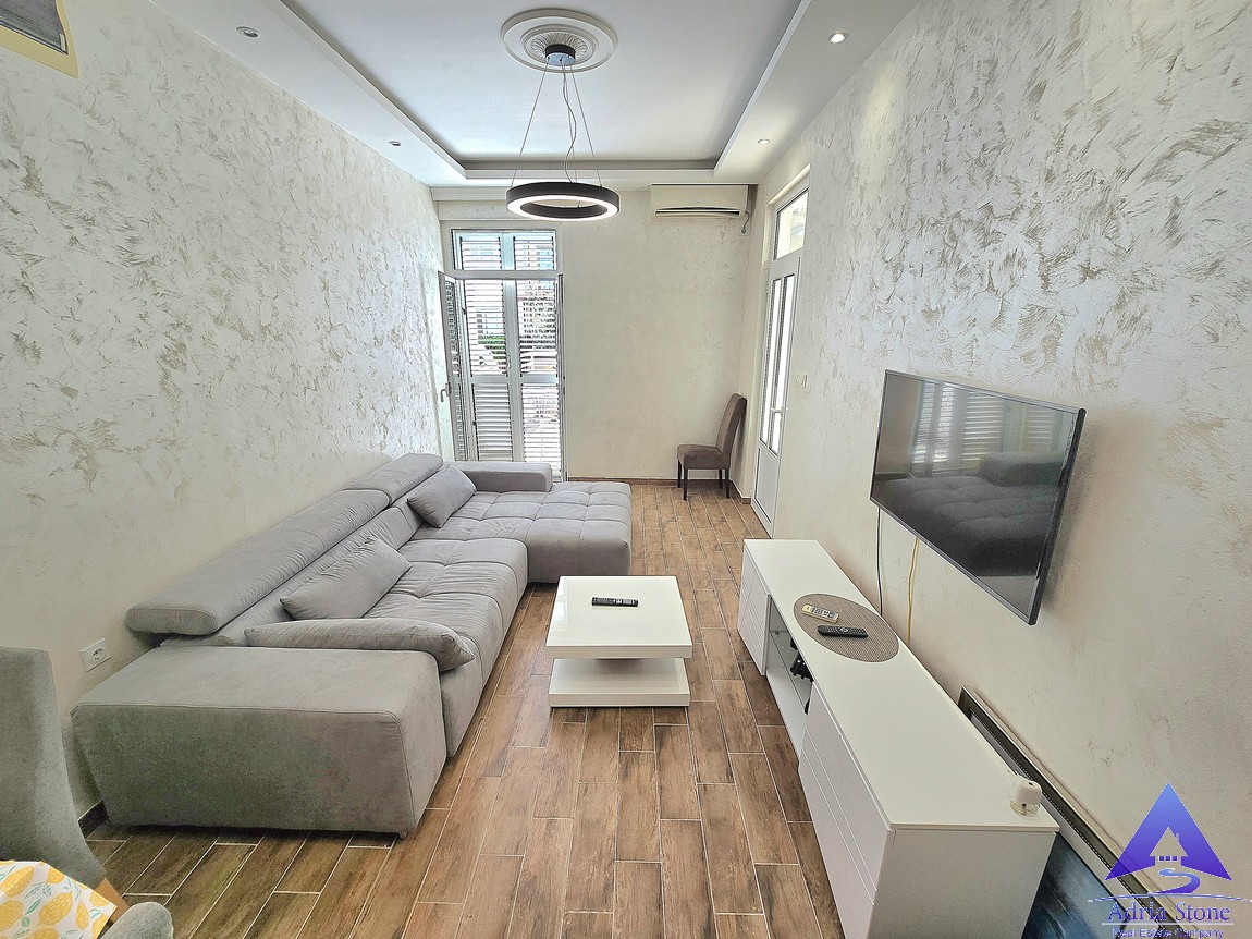 two bedroom apartment renovated for sale budva golubovina hot offer montenegro www.adriastone.com_4